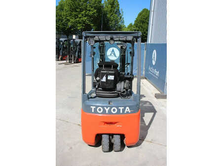 Chariots électriques à 4 roues 2018  Toyota 8FBE16T (4)