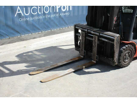 Chariots électriques à 4 roues 2018  Toyota 8FBE16T (9)