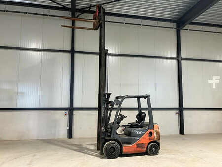 Carretilla elevadora diésel 2011  Toyota 02-8FDF18 (14)