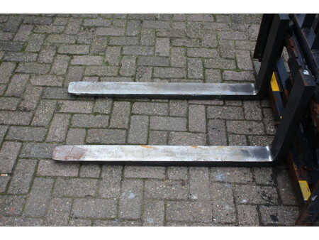 Chariots élévateurs GPL 2018  Doosan G20GP (12)