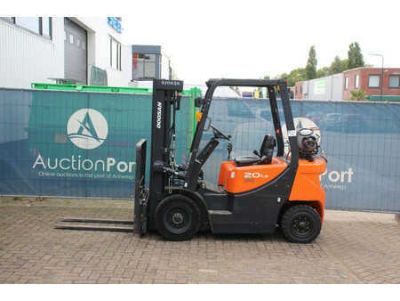 Chariots élévateurs GPL 2018  Doosan G20GP (2)