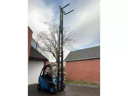 LPG Forklifts 2009  Linde H25T (12)