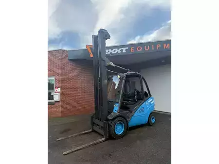 LPG Forklifts 2009  Linde H25T (2)
