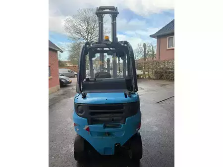 LPG Forklifts 2009  Linde H25T (5)