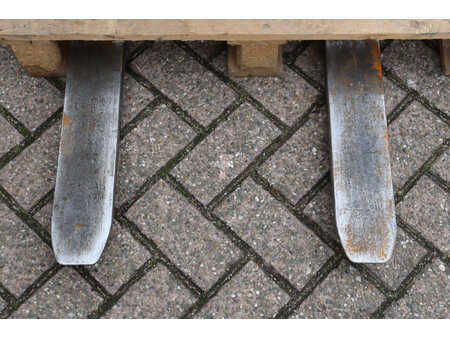 Sähkö - 4 pyör 2009  Heli CPD15 (11)