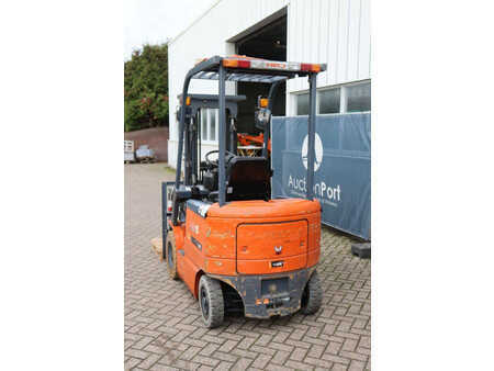 Sähkö - 4 pyör 2009  Heli CPD15 (4)