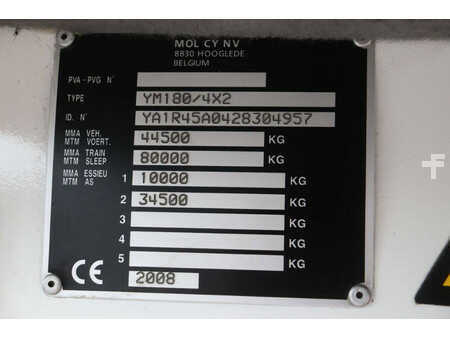 Terminálový traktor 2008  MOL YM 180/4X2 (27)
