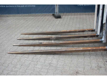 Dieseltrukki - Hyundai 80D-9 (11)