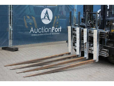 Dieseltrukki - Hyundai 80D-9 (9)