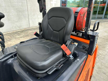 Nestekaasutrukki 2017  Doosan GC20E-5 (34)