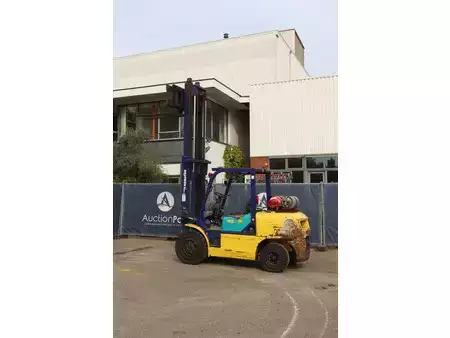 Wózki gazowe 1999  Komatsu FG45T-7 (39)