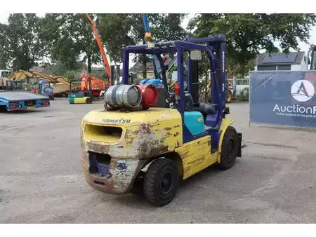Wózki gazowe 1999  Komatsu FG45T-7 (6)