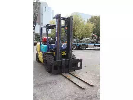 Wózki gazowe 1999  Komatsu FG45T-7 (7)