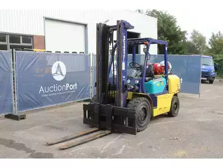 Wózki gazowe 1999  Komatsu FG45T-7 (9)
