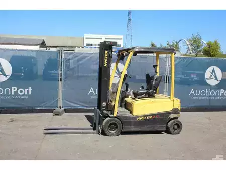 Electric - 4 wheels 2017  Hyster J2.0XNT LWB (1)