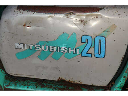 Chariots élévateurs diesel 1992  Mitsubishi FD20 (18)
