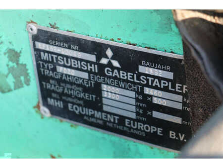 Chariots élévateurs diesel 1992  Mitsubishi FD20 (29)