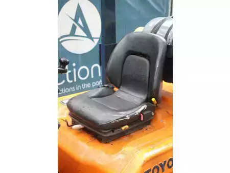 Treibgasstapler 1993  Toyota 42 5FGF25 (26)