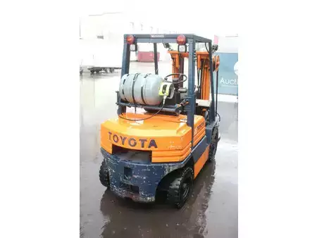 Treibgasstapler 1993  Toyota 42 5FGF25 (5)