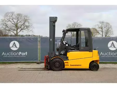 Eléctrico - 4 rodas - Jungheinrich EFG 540 (2)