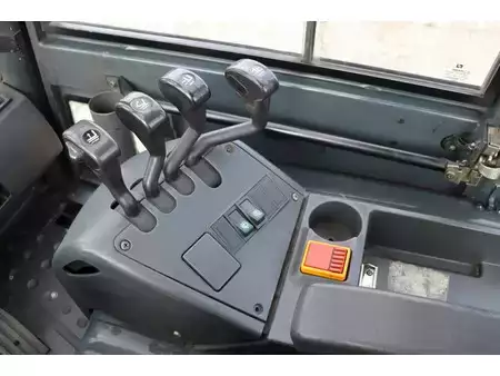 Eléctrico - 4 rodas - Jungheinrich EFG 540 (29)