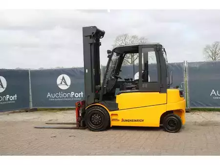 Eléctrico - 4 rodas - Jungheinrich EFG 540 (3)