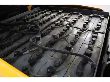 Eléctrico - 4 rodas - Jungheinrich EFG 540 (30)