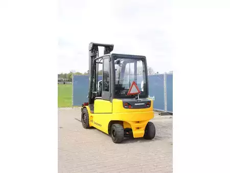 Eléctrico - 4 rodas - Jungheinrich EFG 540 (4)