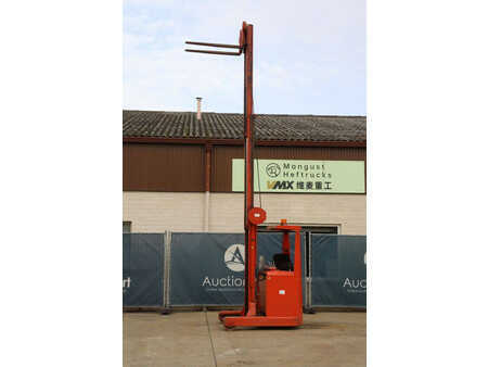 Retráctil 1979  BT BTRT 1350/9 (26)