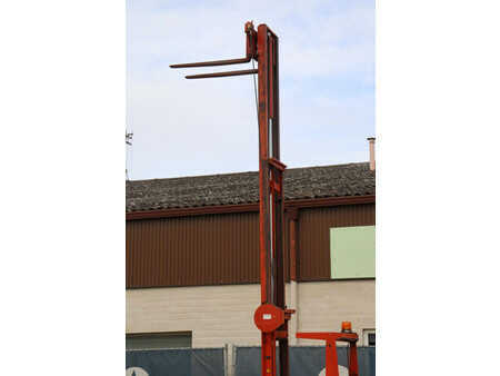 Retráctil 1979  BT BTRT 1350/9 (29)