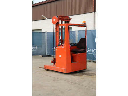 Retráctil 1979  BT BTRT 1350/9 (4)