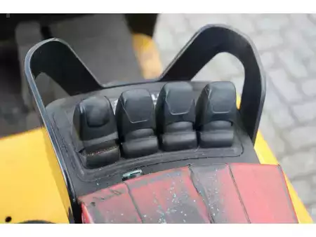 Elektro 4 Rad 2011  Hyundai 20B-7 (25)