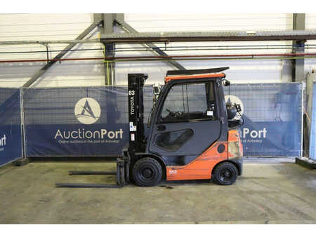 LPG Forklifts 2016  Toyota 02-8FGF18 (2) 