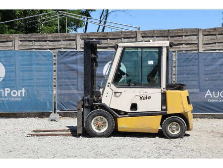 Diesel heftrucks 1999  Yale GDP25RF (2)