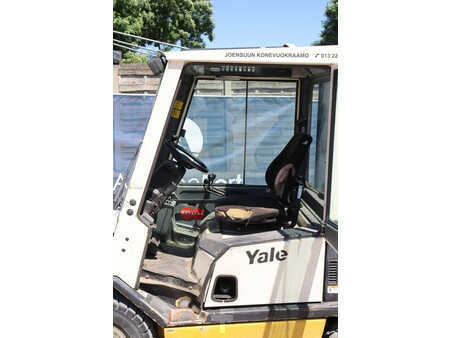 Diesel heftrucks 1999  Yale GDP25RF (22)