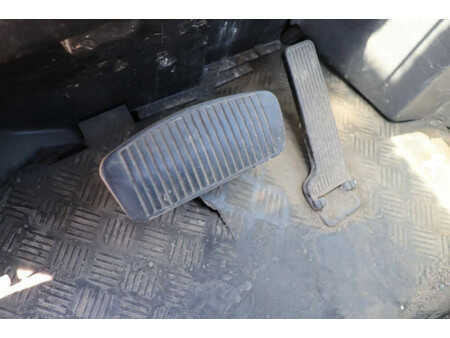 Diesel heftrucks 1999  Yale GDP25RF (25)