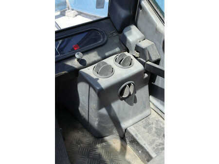 Diesel heftrucks 1999  Yale GDP25RF (26)
