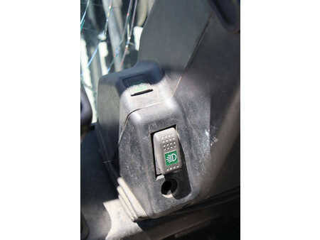 Diesel heftrucks 1999  Yale GDP25RF (27)