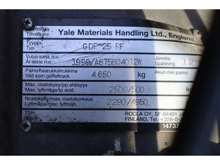 Diesel heftrucks 1999  Yale GDP25RF (30)