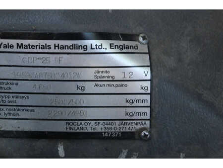 Diesel heftrucks 1999  Yale GDP25RF (31)