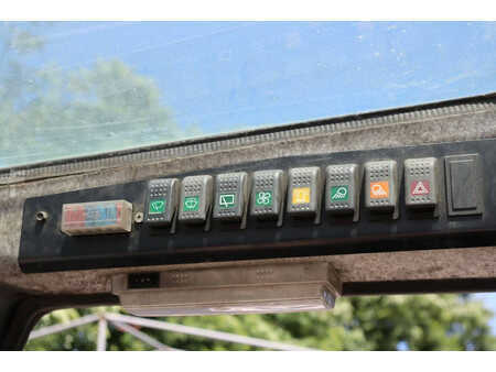 Diesel heftrucks 1999  Yale GDP25RF (33)