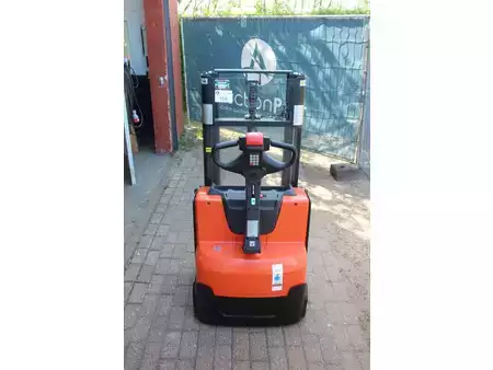 Stacker pedestre 2023  Toyota SWE200D (4)