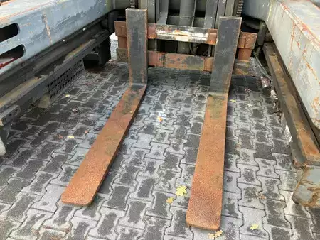 Empilhador diesel 1990  Kalmar DFQ 50/16/40 D (13)