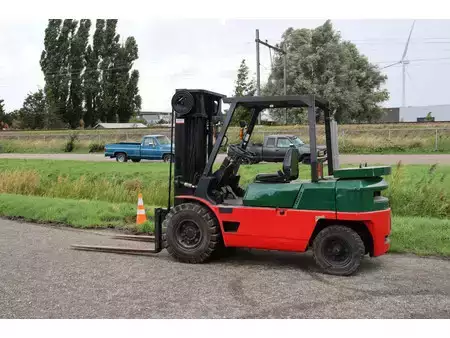 Dieselový VZV 1996  CAT Lift Trucks DP40 (3)