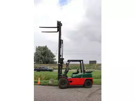 Dieselový VZV 1996  CAT Lift Trucks DP40 (34)