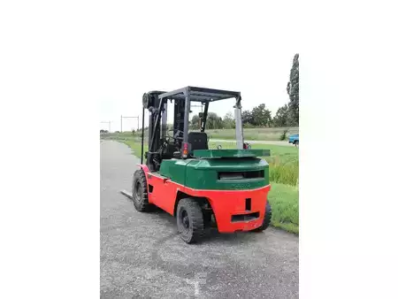 Dieselový VZV 1996  CAT Lift Trucks DP40 (4)