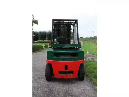 Dieselový VZV 1996  CAT Lift Trucks DP40 (5)