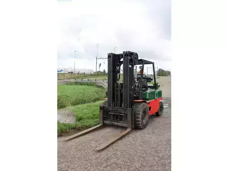Dieselový VZV 1996  CAT Lift Trucks DP40 (9)