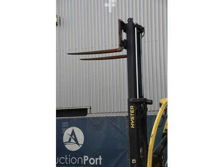 Carrelli elettrici 4 ruote 2017  Hyster J3.0XN (35)