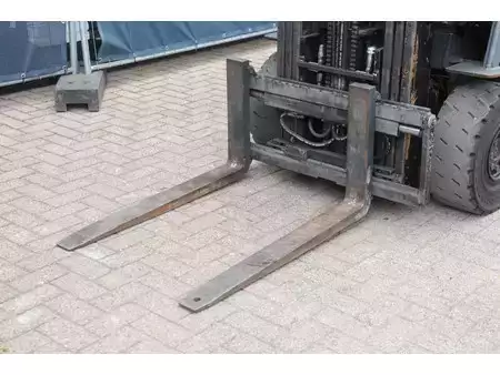Carrelli elettrici 4 ruote 2009  Toyota 7FBMF25 (10)